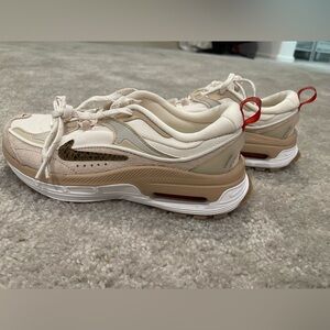 New without Box Nike Air Max Bliss SE